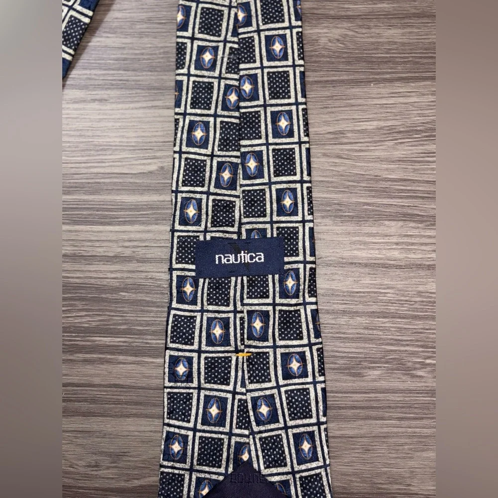 Nautica Blue, Navy, Grey, Gold, White 100% silk Tie